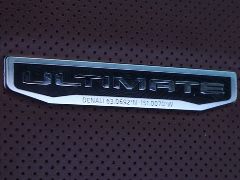 Used 2024 GMC Sierra 2500 Denali Ultimate image 45