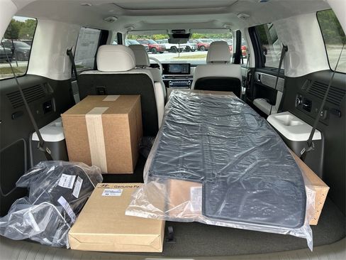 New 2025 Hyundai Santa Fe Calligraphy image 17