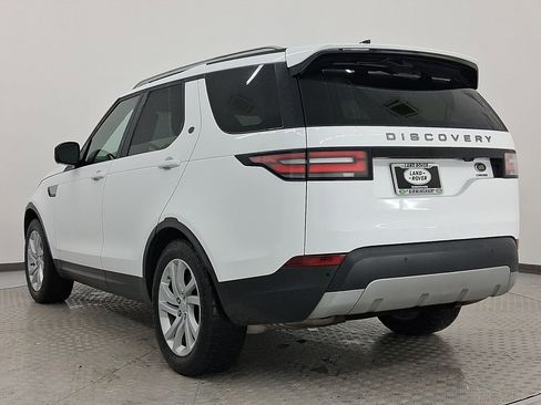 Used 2018 Land Rover Discovery HSE image 3