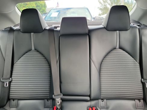 Used 2022 Toyota Camry SE w/ Convenience Package FWD image 15
