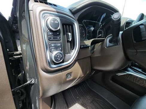 Used 2022 GMC Sierra 3500 Denali w/ Denali Ultimate Package AWD/4WD image 30