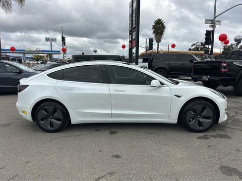 Used 2020 Tesla Model 3 Standard Range Plus image 36