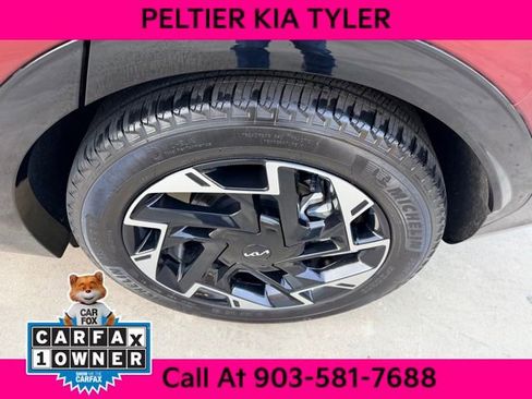 Used 2025 Kia Sportage SX image 9