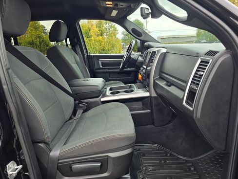 Used 2023 RAM 1500 Warlock AWD/4WD image 19
