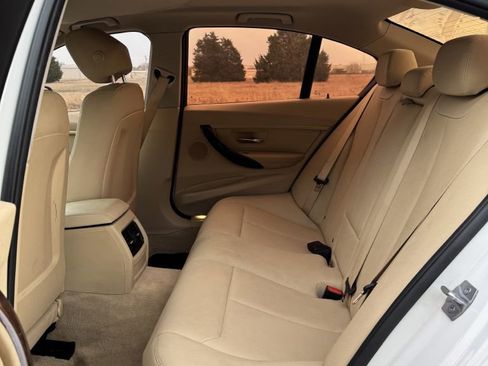 Used 2014 BMW 320i Sedan image 10