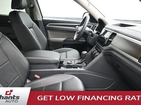 Used 2023 Volkswagen Atlas SE w/ Black Wheel Package AWD/4WD image 16