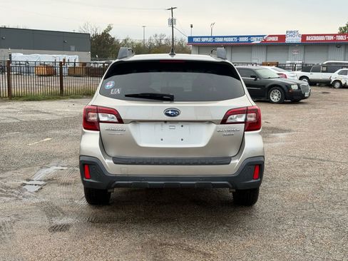 Used 2018 Subaru Outback 3.6R Limited image 5