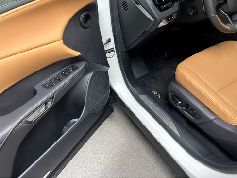 Certified 2026 Lexus RX 350h AWD/4WD image 8
