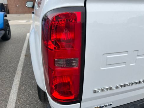 Used 2022 Chevrolet Colorado W/T w/ WT Convenience Package image 8