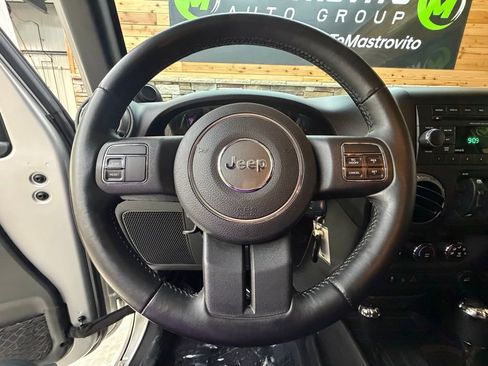 Used 2012 Jeep Wrangler Unlimited Sport image 17