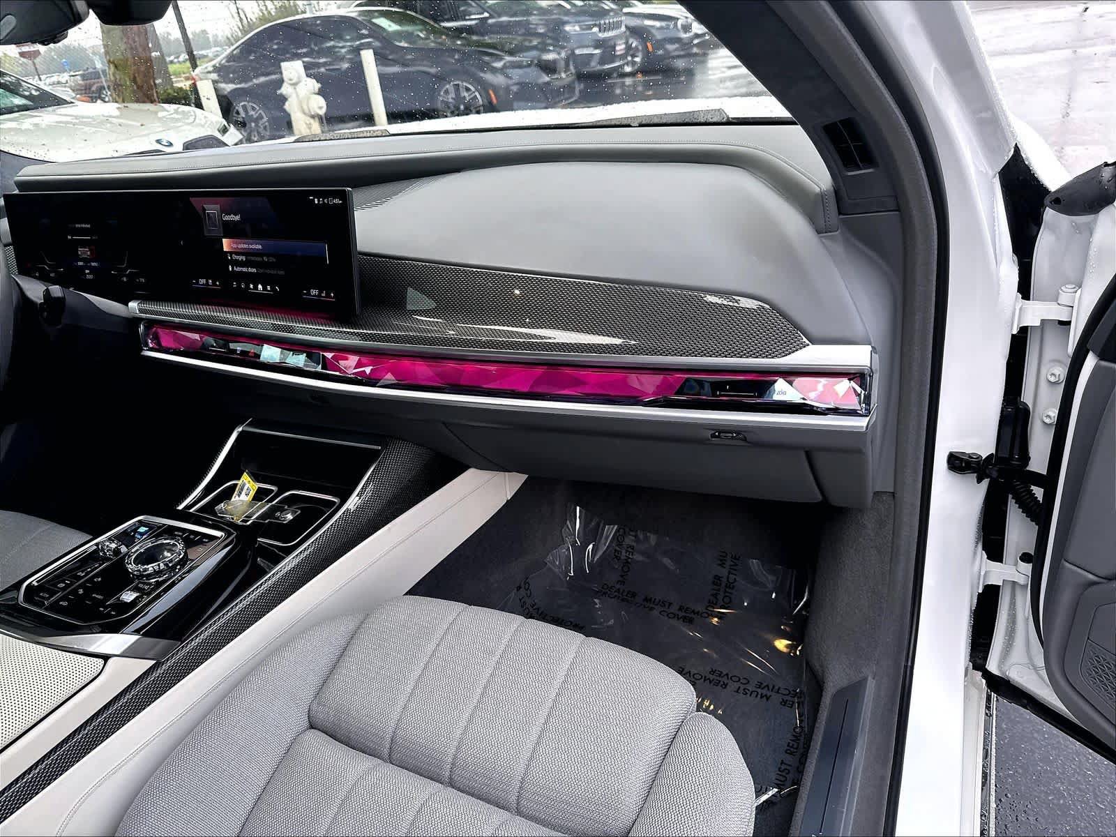 Used 2023 BMW i7 xDrive60 AWD/4WD image 28