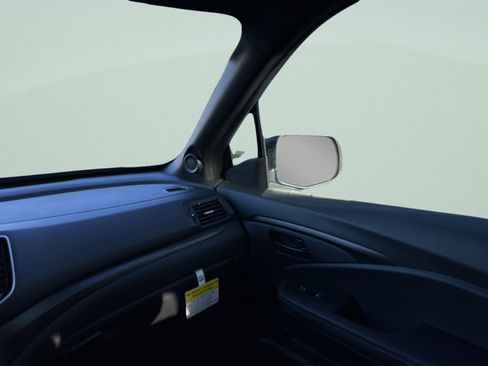 Used 2025 Honda Ridgeline TrailSport image 26