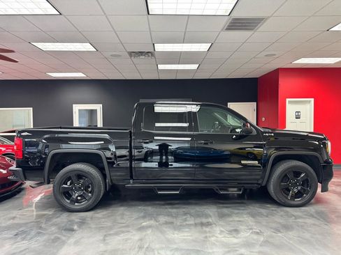 Used 2017 GMC Sierra 1500 SLE w/ SLE Value Package AWD/4WD image 7