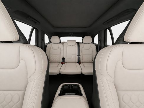Certified 2026 Volvo XC90 B6 Core AWD/4WD image 13
