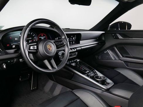 Certified 2024 Porsche 911 Carrera image 4