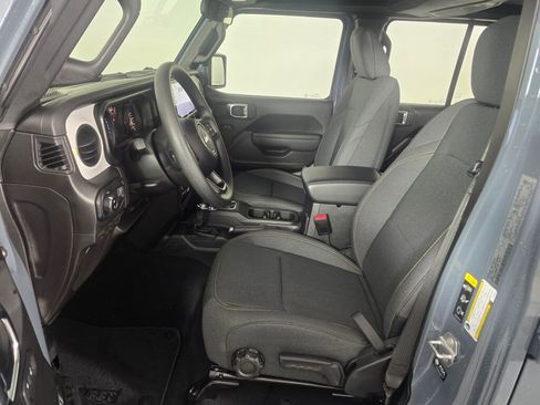 New 2026 Jeep Gladiator Sport image 19