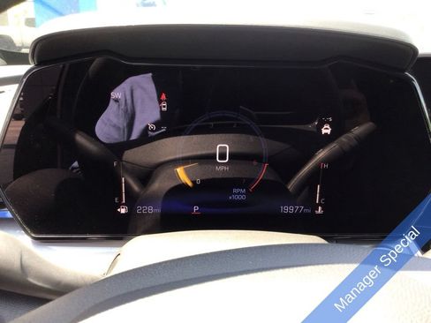 Used 2025 Chevrolet Trax LT FWD image 26