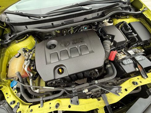 Used 2018 Toyota Corolla iM image 14