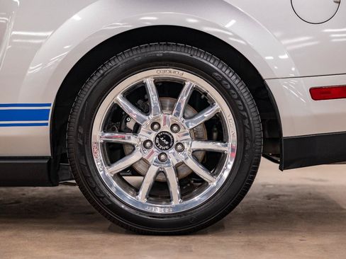 Used 2009 Ford Mustang Shelby GT500 RWD image 32