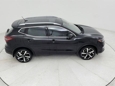 Used 2022 Nissan Rogue Sport SL w/ Premium Package FWD image 18