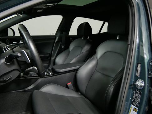 Used 2022 Kia Stinger GT-Line w/ Sun & Sound Package AWD/4WD image 13