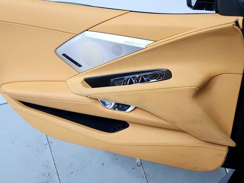 Used 2023 Chevrolet Corvette Stingray Premium Conv w/ Z51 Performance Package RWD image 18