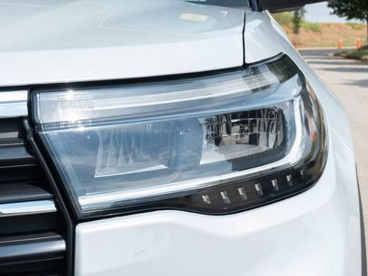 Used 2025 Ford Explorer Active w/ Active Comfort Package
