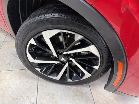 Used 2024 Mitsubishi Outlander SE image 9