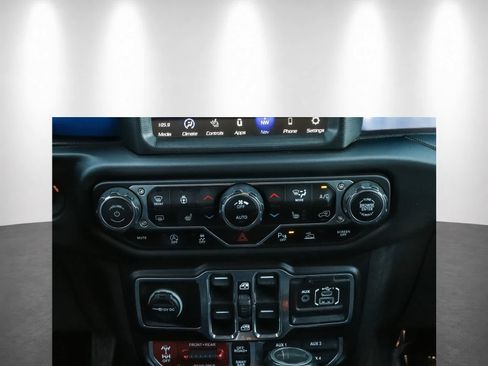 Used 2021 Jeep Gladiator Rubicon AWD/4WD image 30