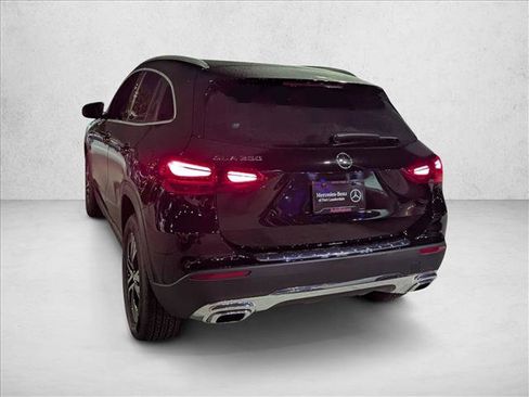 Used 2025 Mercedes-Benz GLA 250 image 8