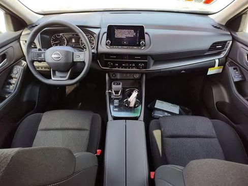 New 2026 Nissan Rogue SV FWD image 12