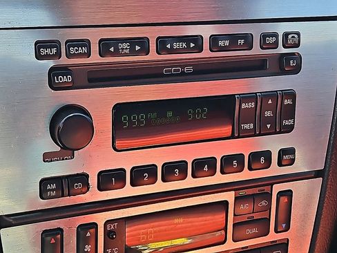 Used 2003 Ford Thunderbird image 17