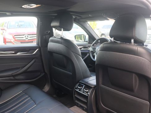 Used 2018 BMW 530i xDrive image 22