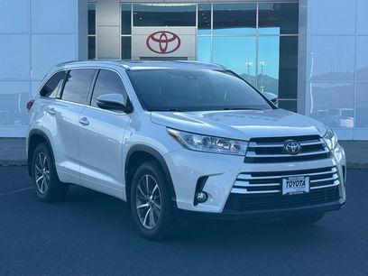 Used 2017 Toyota Highlander XLE
