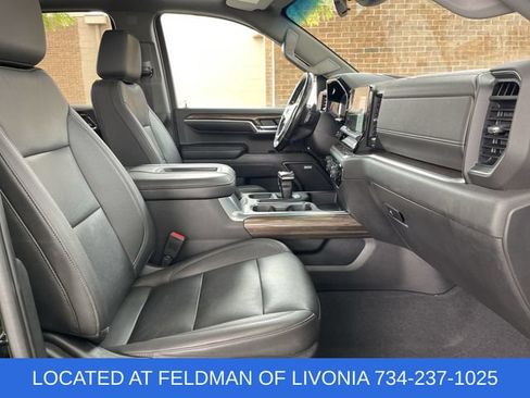 Used 2022 Chevrolet Silverado 1500 LT Trail Boss w/ LT Trail Boss Premium Package AWD/4WD image 29