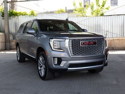 Used 2021 GMC Yukon XL Denali w/ Denali Ultimate Package