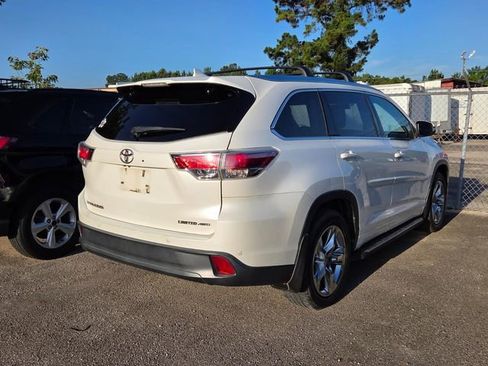 Used 2015 Toyota Highlander Limited Platinum AWD/4WD image 2