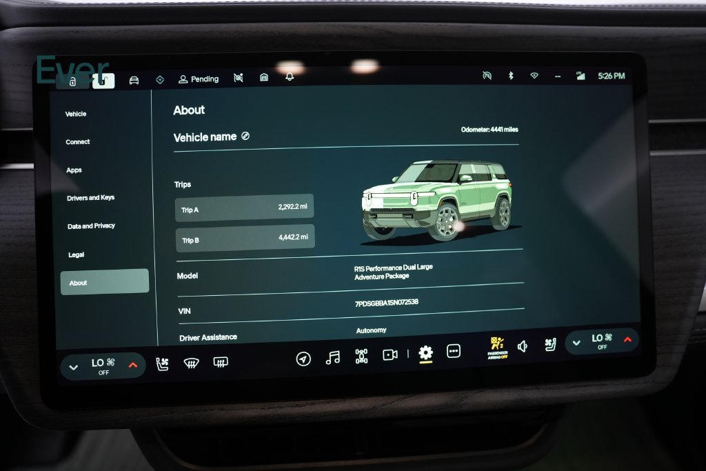 Used 2025 Rivian R1S Adventure Dual AWD/4WD image 7