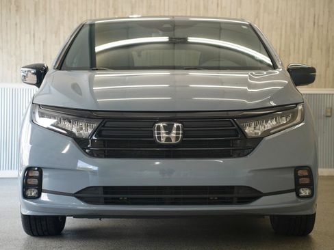 Used 2024 Honda Odyssey Sport image 3