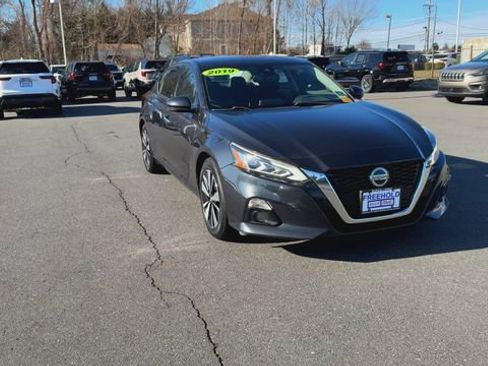Used 2019 Nissan Altima 2.5 SV image 3