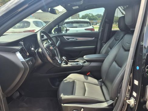 Used 2024 Cadillac XT6 Luxury FWD image 17