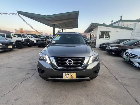 Used 2017 Nissan Pathfinder S AWD/4WD image 2