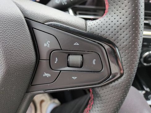 Used 2025 Chevrolet Trax RS w/ Driver Confidence Package FWD image 32