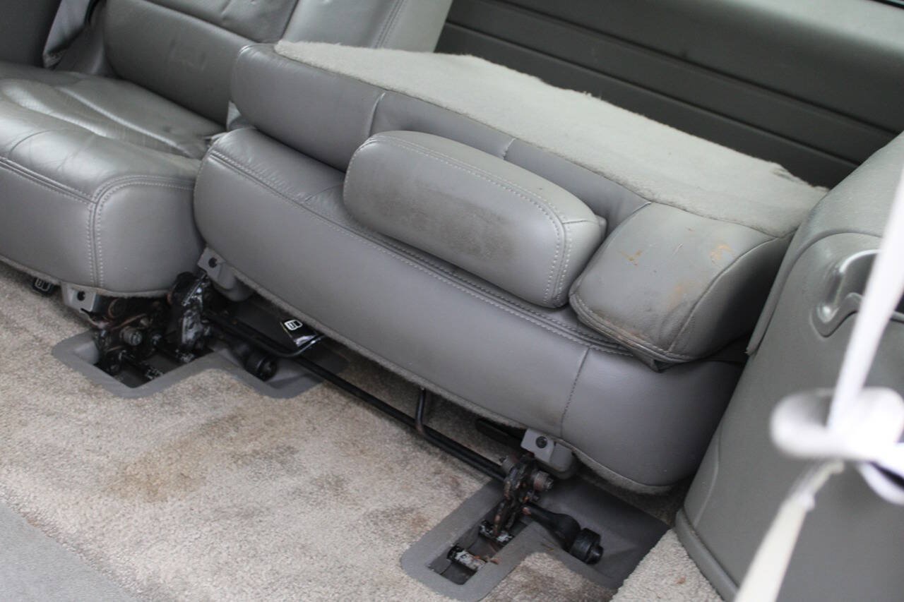 Used 2002 Cadillac Escalade AWD image 35