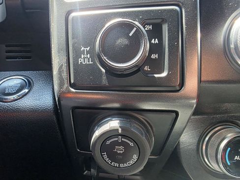 Used 2019 Ford F150 Lariat w/ Equipment Group 502A Luxury AWD/4WD image 18