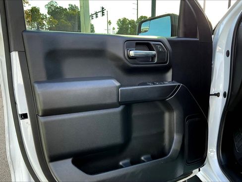 Used 2022 Chevrolet Silverado 1500 Custom image 18
