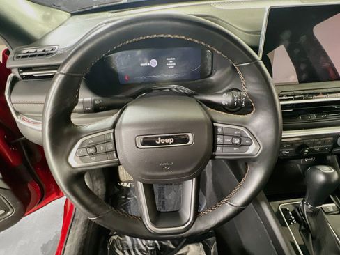 Used 2022 Jeep Compass Limited w/ (RED) Package AWD/4WD image 11