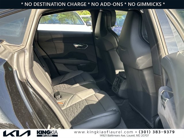 Used 2022 Audi e-tron GT Prestige AWD/4WD image 17