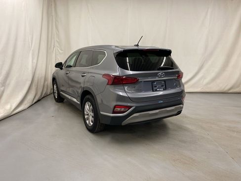 Used 2019 Hyundai Santa Fe SE image 5