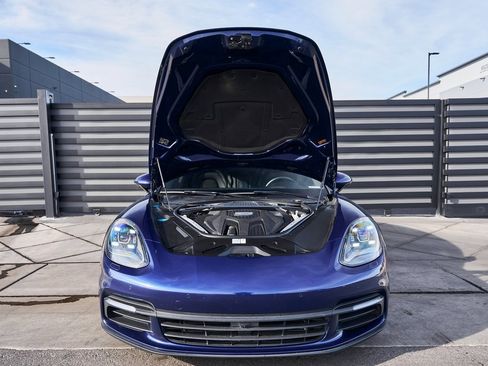 Used 2020 Porsche Panamera 4 image 12